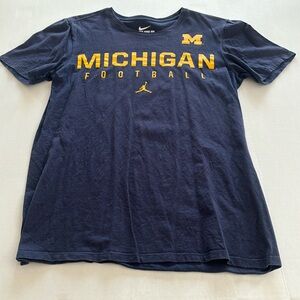 Men’s Small Michigan Football Shirt